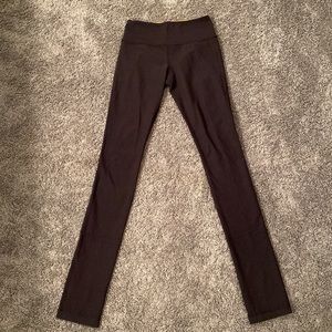 Black Lululemon Reversible Leggings!